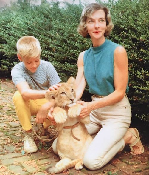 9 Top Examples Of Old-School Parenting You Wouldn’t See Today pet